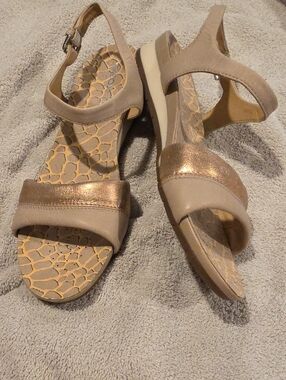 Women’s Geox Rose Hold Metallic Accent Sandals